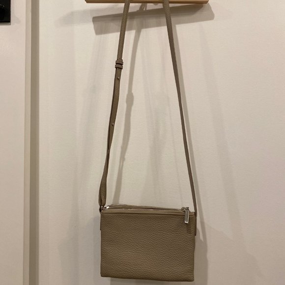 Auxiliary by Aritzia Trifold Purse - Picture 2 of 4